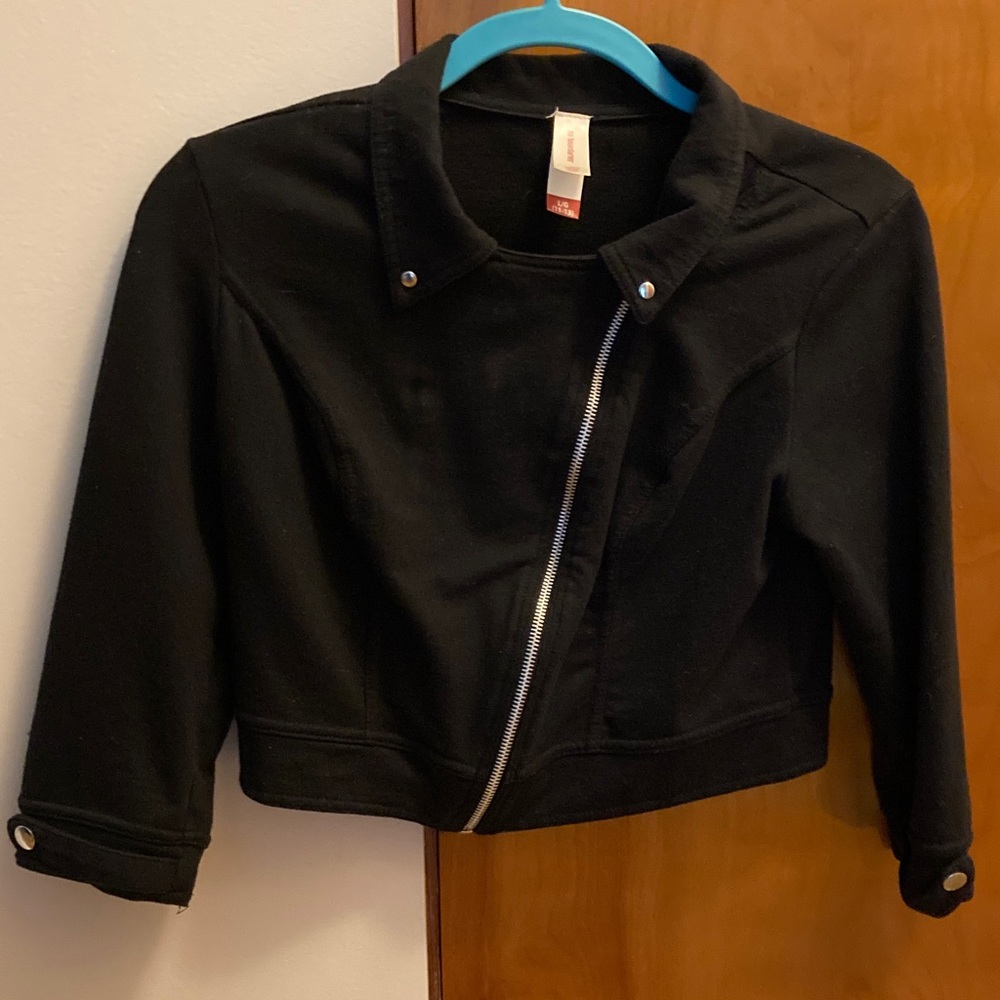 No Boundaries Black crop blazer